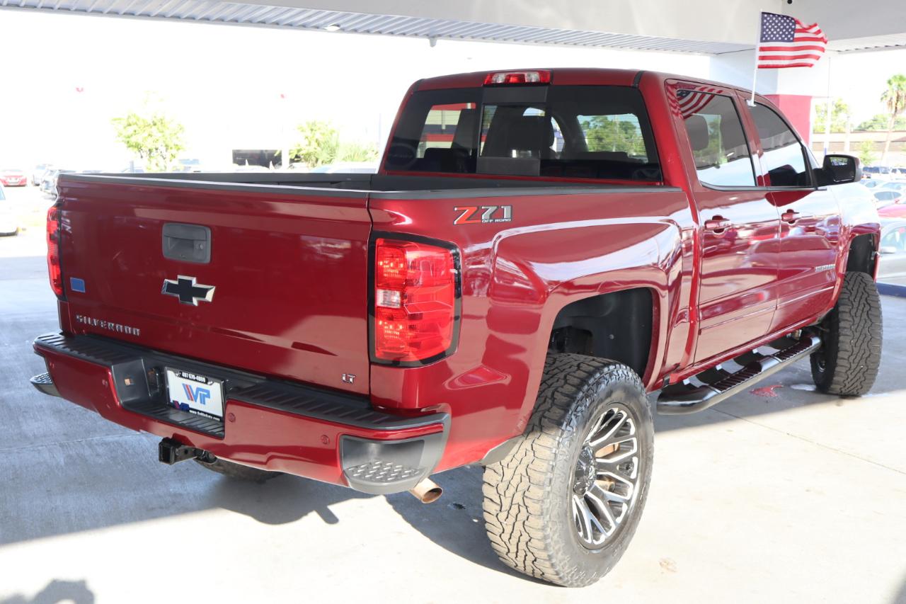 Chevrolet Silverado 1500 4WD Crew Cab 143.5" LT w/2LT 2018