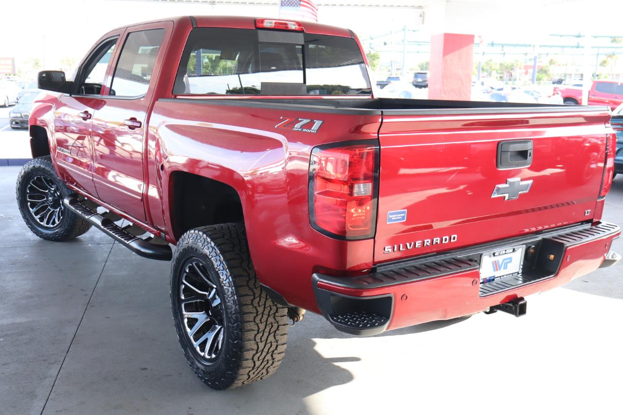 Chevrolet Silverado 1500 4WD Crew Cab 143.5" LT w/2LT 2018