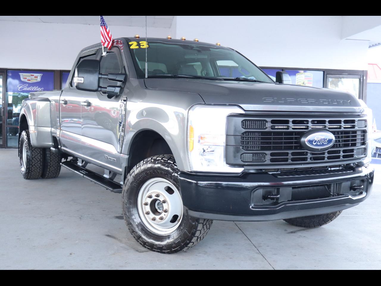 Ford Super Duty F-350 DRW Crew Cab 176" WB XL 2023