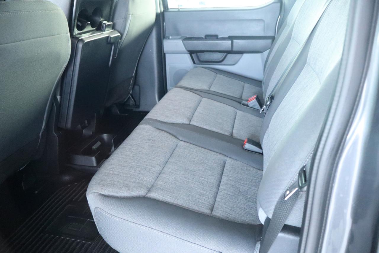 Ford Super Duty F-350 DRW Crew Cab 176" WB XL 2023