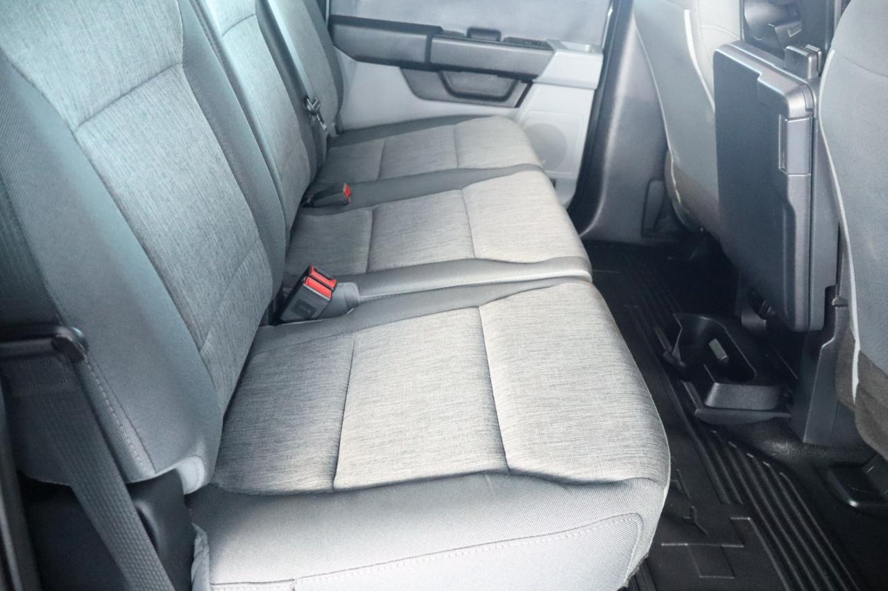 Ford Super Duty F-350 DRW Crew Cab 176" WB XL 2023