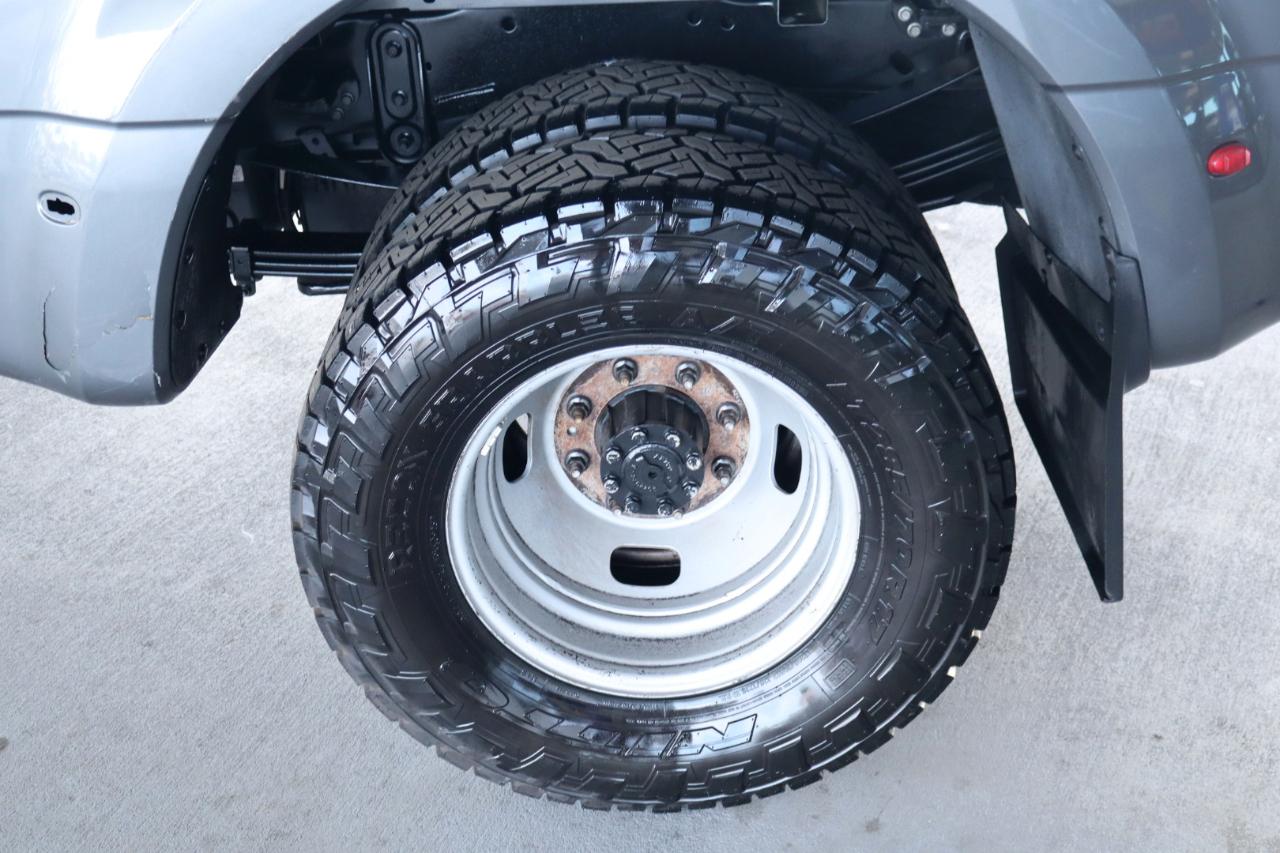 Ford Super Duty F-350 DRW Crew Cab 176" WB XL 2023