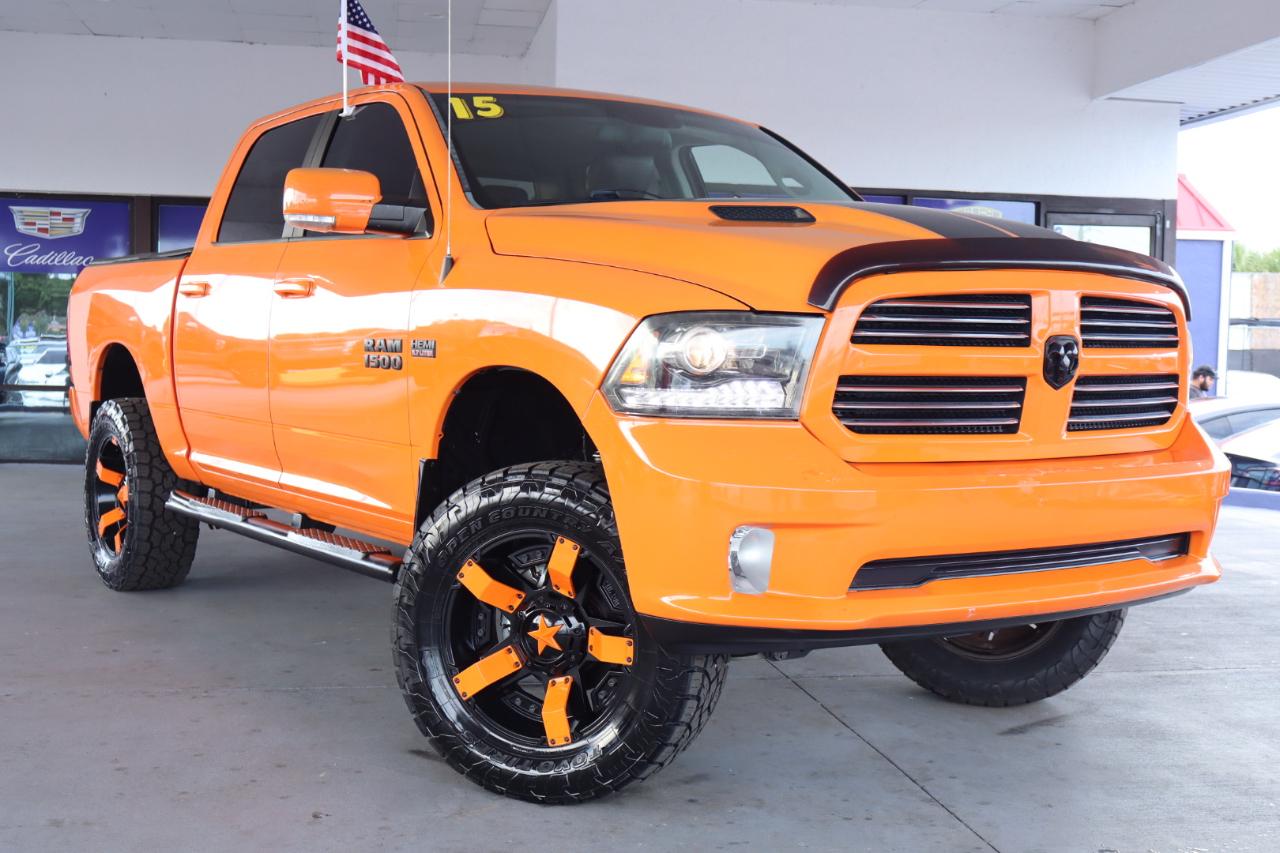 RAM 1500 4WD Crew Cab 140.5" Sport 2015