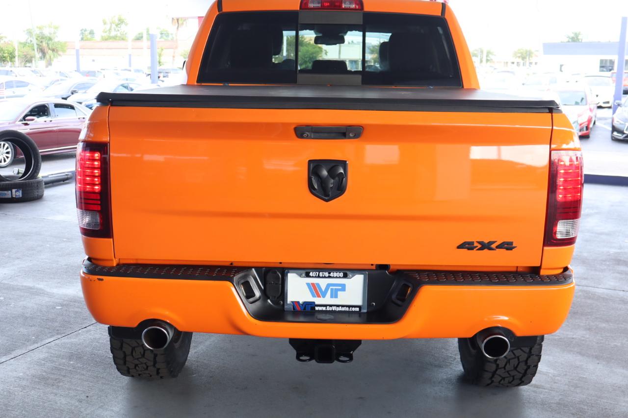 RAM 1500 4WD Crew Cab 140.5" Sport 2015