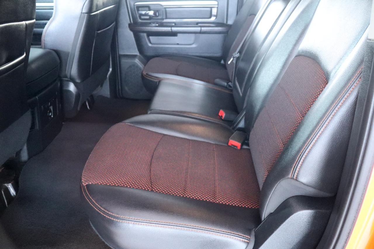 RAM 1500 4WD Crew Cab 140.5" Sport 2015