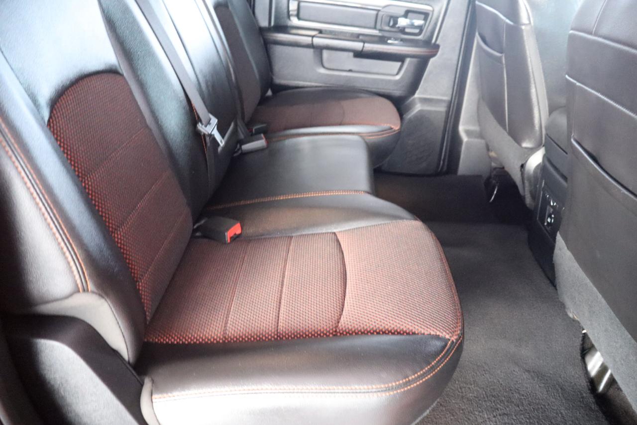 RAM 1500 4WD Crew Cab 140.5" Sport 2015