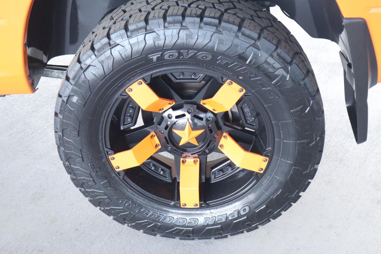 RAM 1500 4WD Crew Cab 140.5" Sport 2015