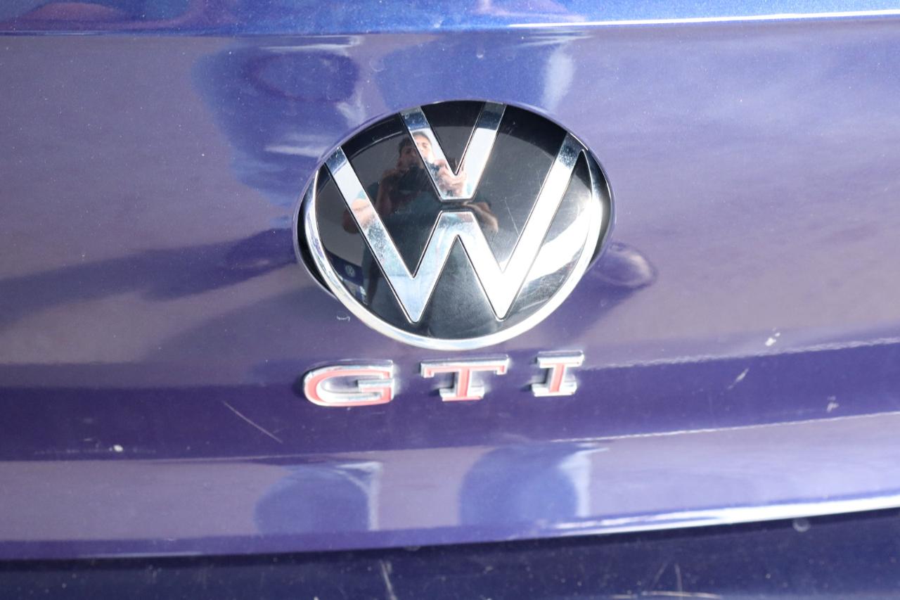 Volkswagen Golf GTI 2.0T SE Manual 2022