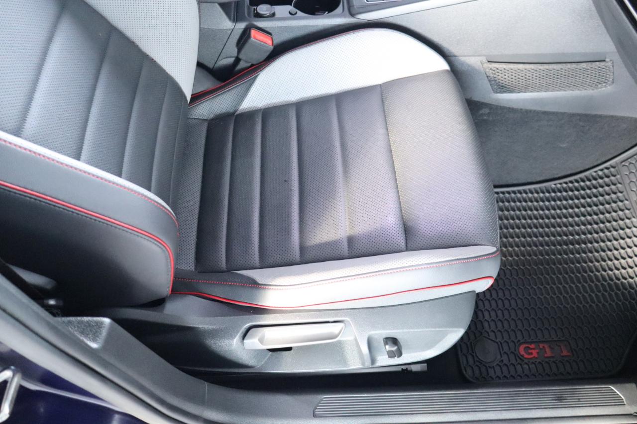 Volkswagen Golf GTI 2.0T SE Manual 2022