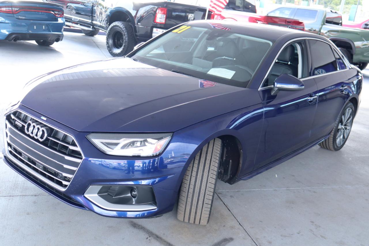 Audi A4 Sedan Premium 40 TFSI quattro 2021