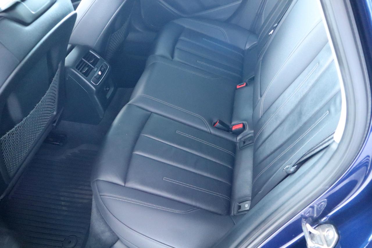 Audi A4 Sedan Premium 40 TFSI quattro 2021
