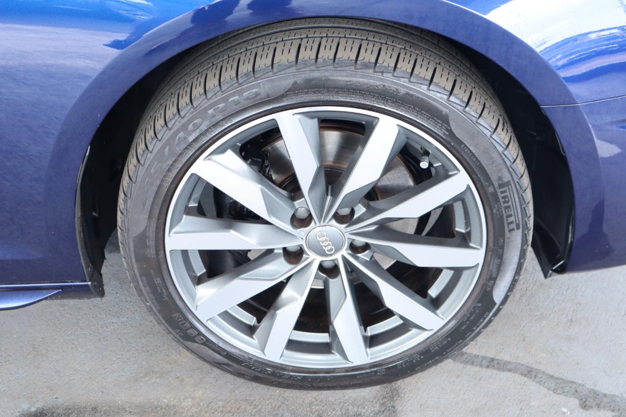 Audi A4 Sedan Premium 40 TFSI quattro 2021
