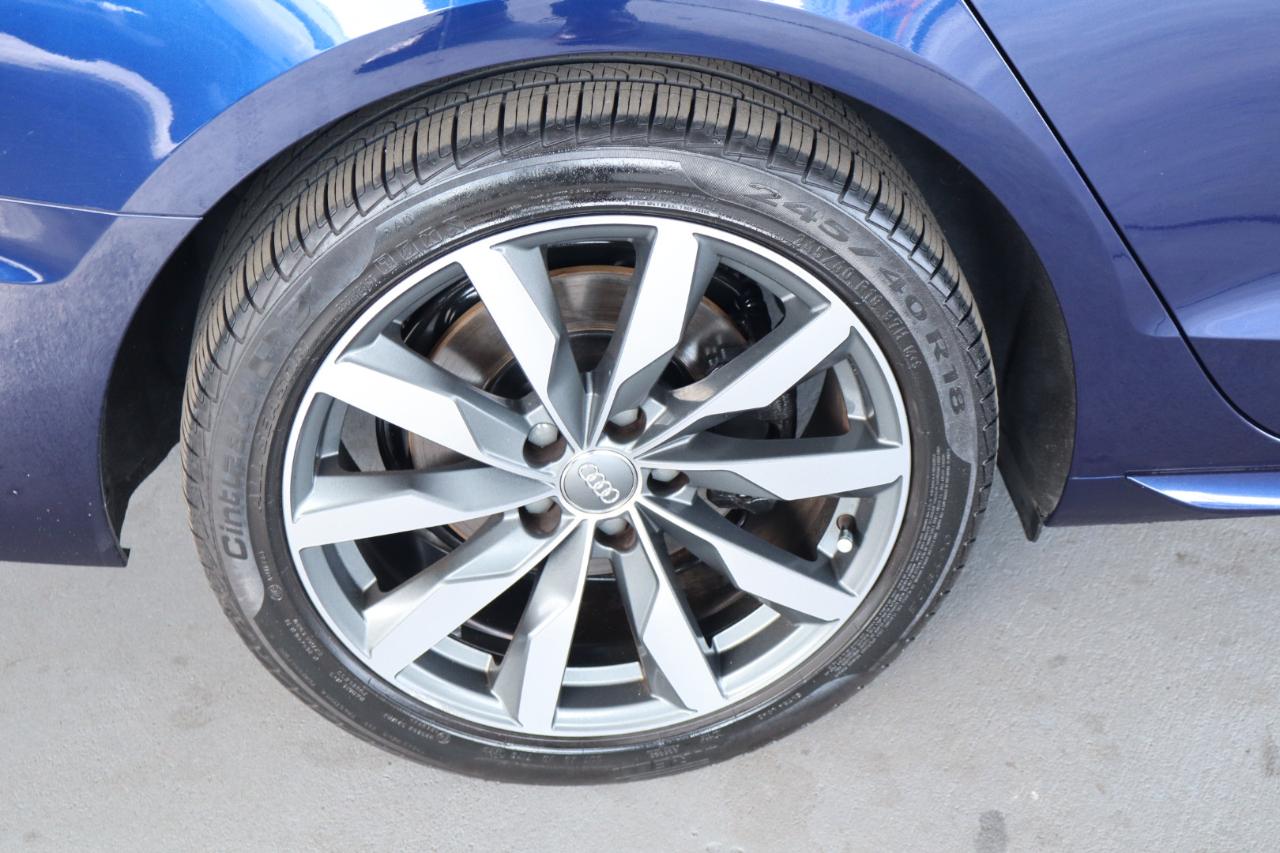 Audi A4 Sedan Premium 40 TFSI quattro 2021