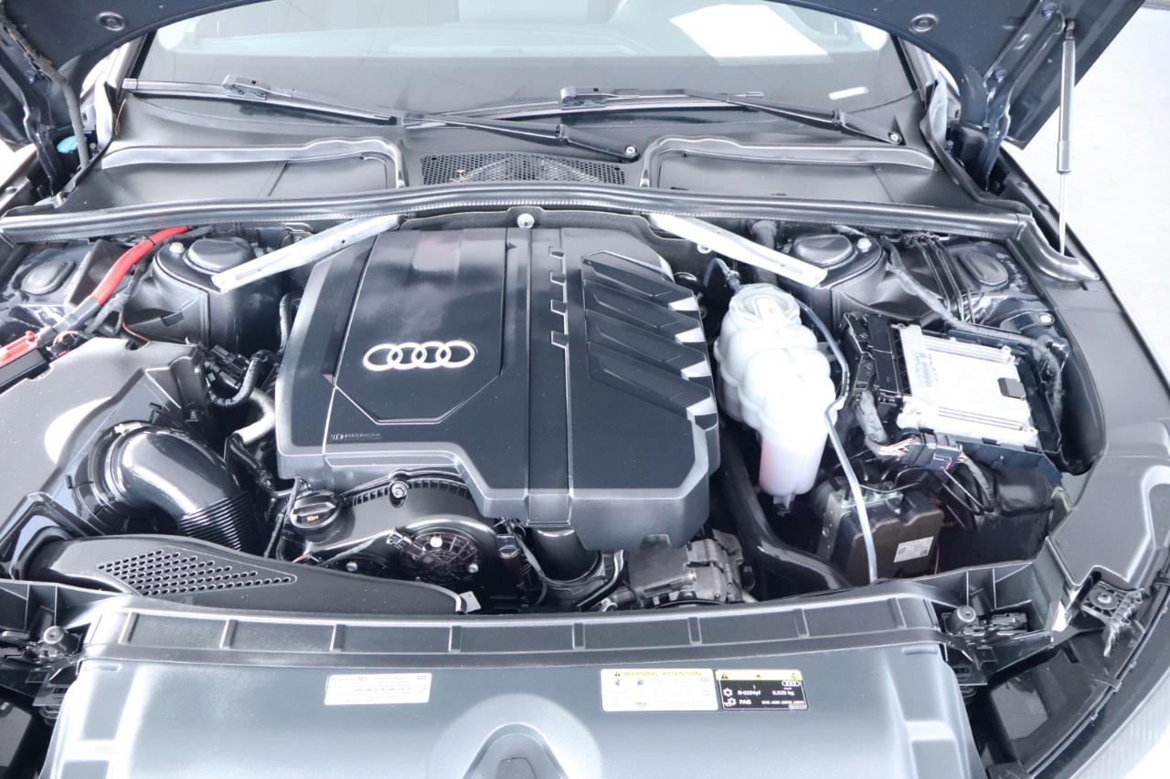 Audi A4 Sedan Premium 40 TFSI quattro 2021