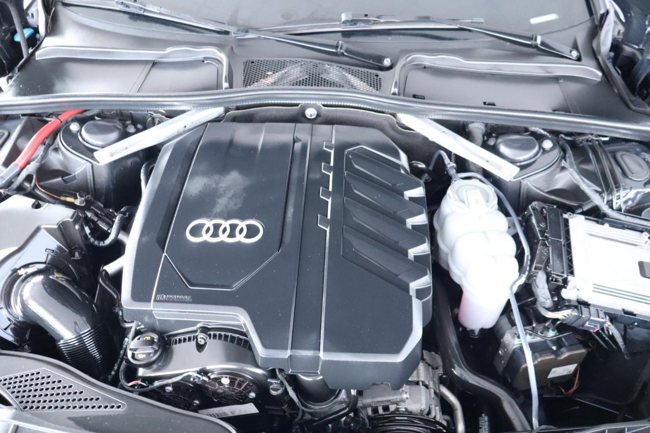 Audi A4 Sedan Premium 40 TFSI quattro 2021