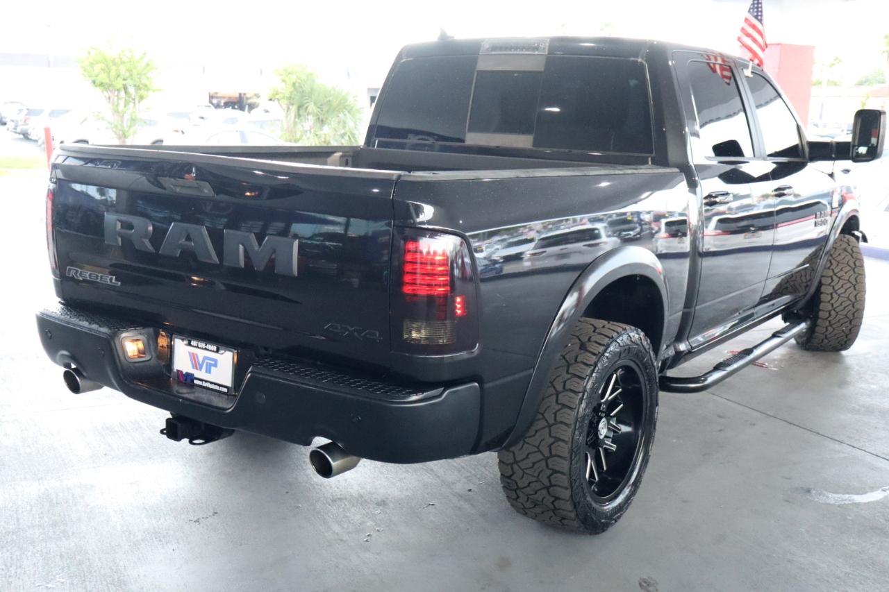 RAM 1500 Rebel 4x4 Crew Cab 5'7" Box 2017