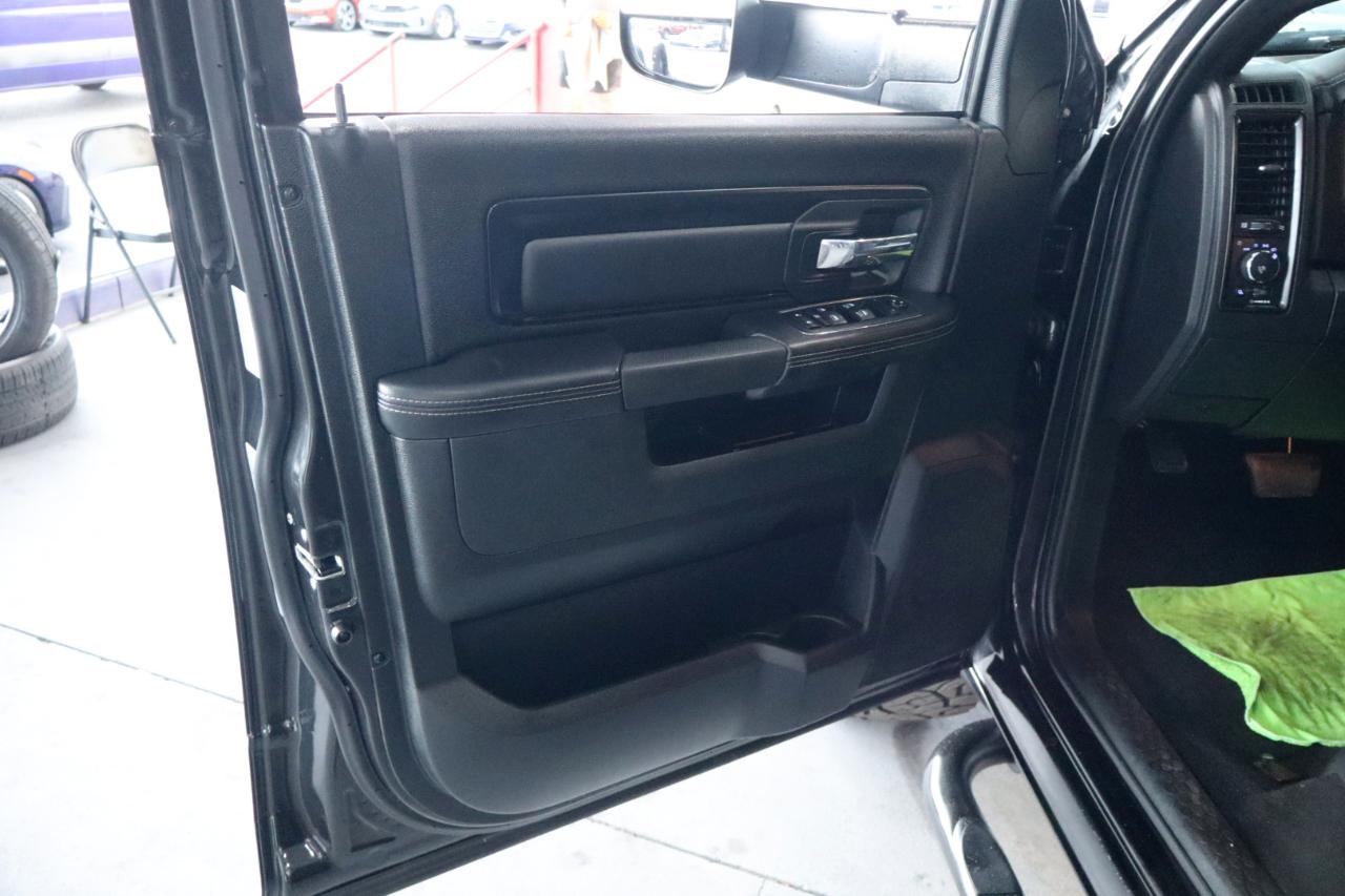 RAM 1500 Rebel 4x4 Crew Cab 5'7" Box 2017