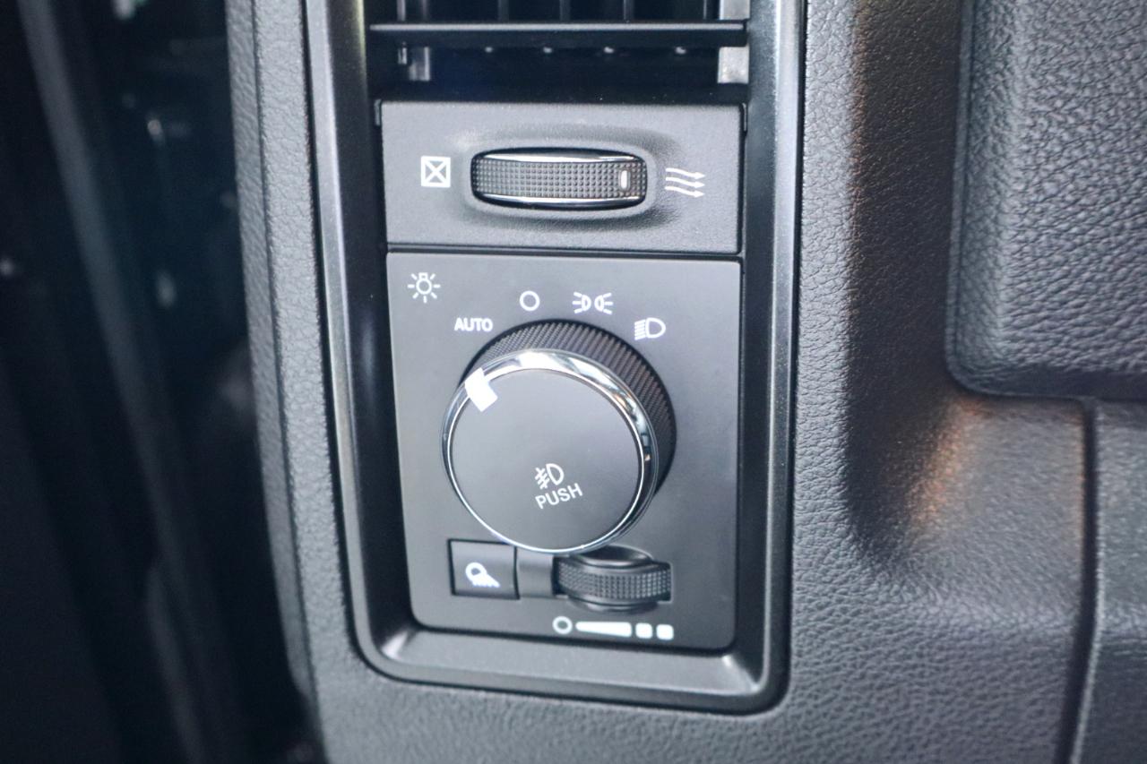 RAM 1500 Rebel 4x4 Crew Cab 5'7" Box 2017