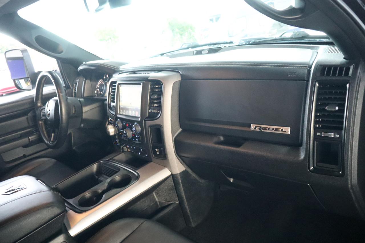 RAM 1500 Rebel 4x4 Crew Cab 5'7" Box 2017