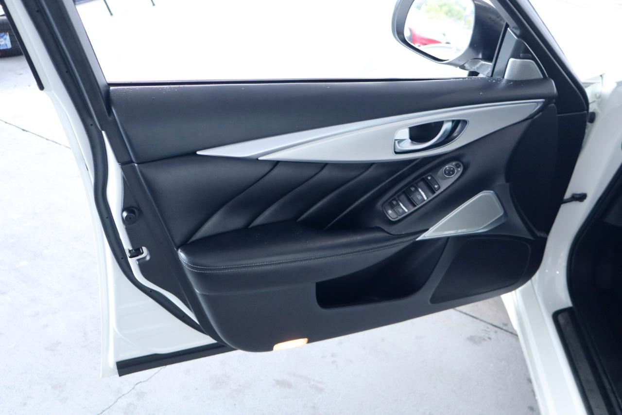 Infiniti Q50 3.0t LUXE RWD 2021