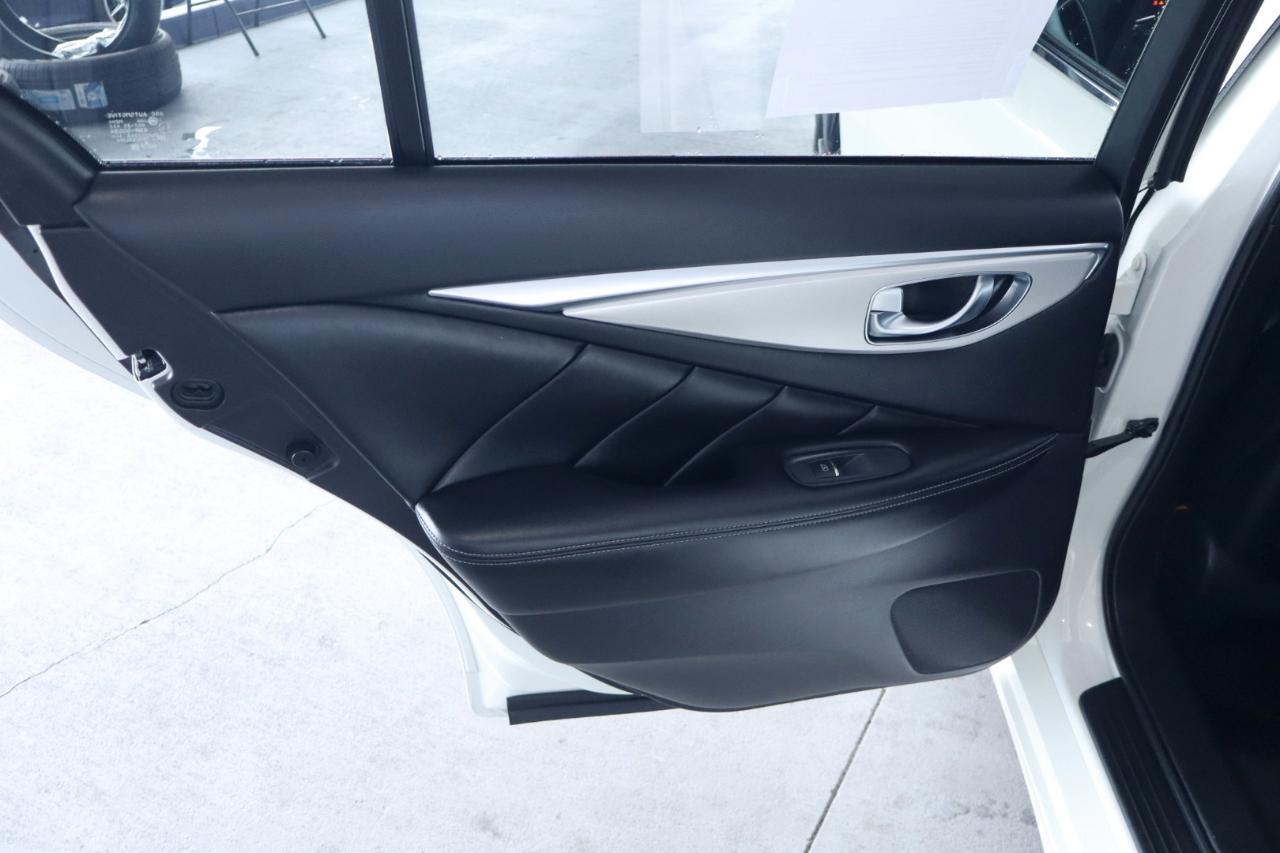 Infiniti Q50 3.0t LUXE RWD 2021