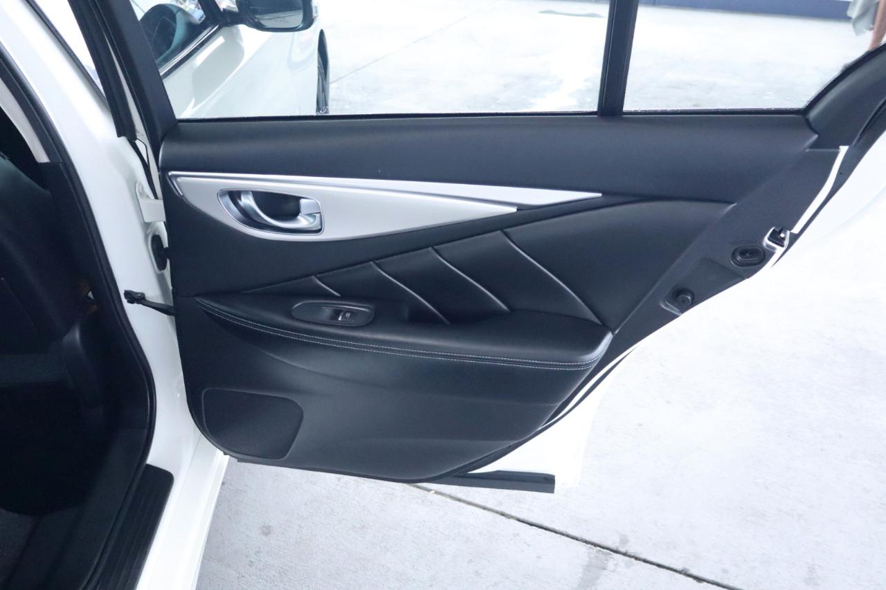Infiniti Q50 3.0t LUXE RWD 2021