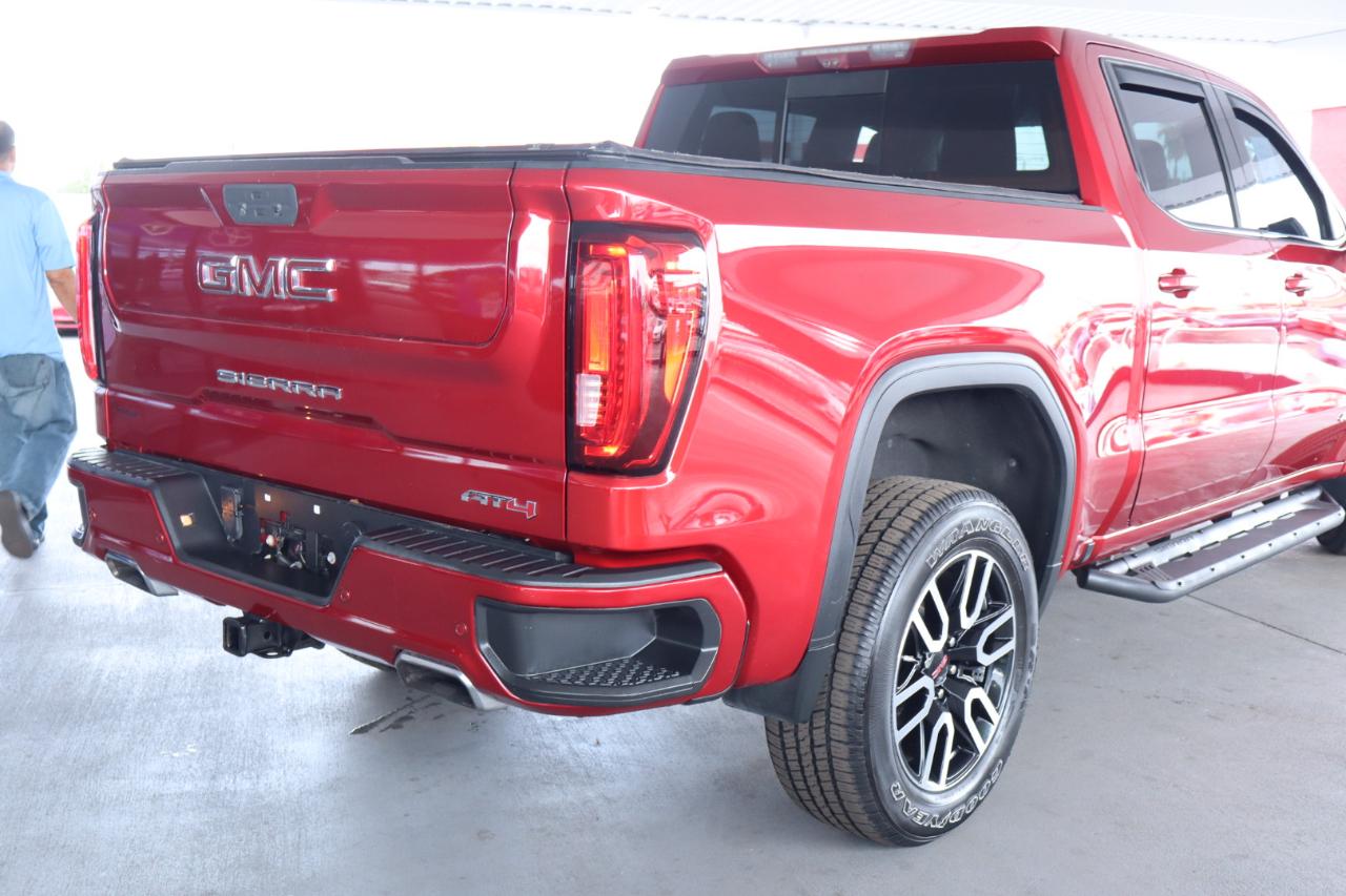 GMC Sierra 1500 4WD Crew Cab 147" AT4 2021