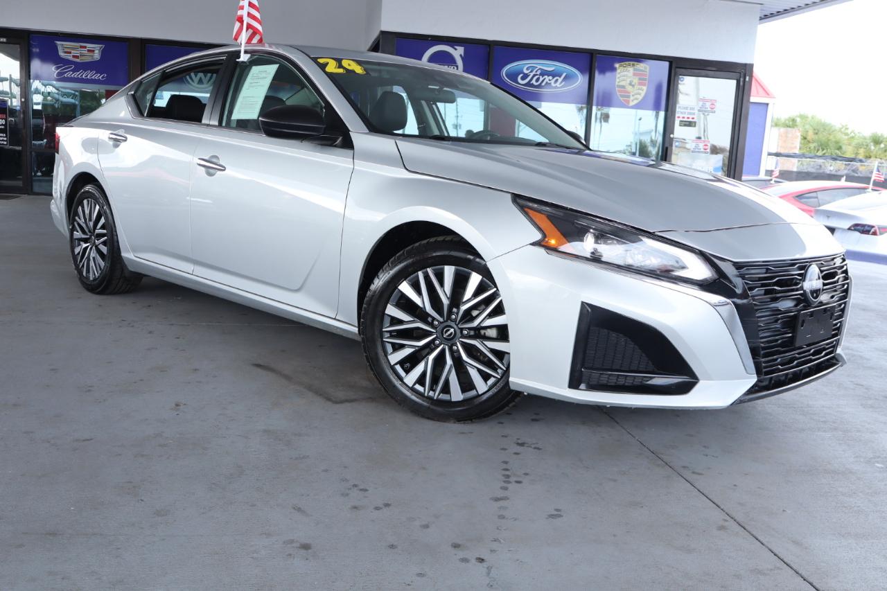 Nissan Altima 2.5 SV Sedan 2024