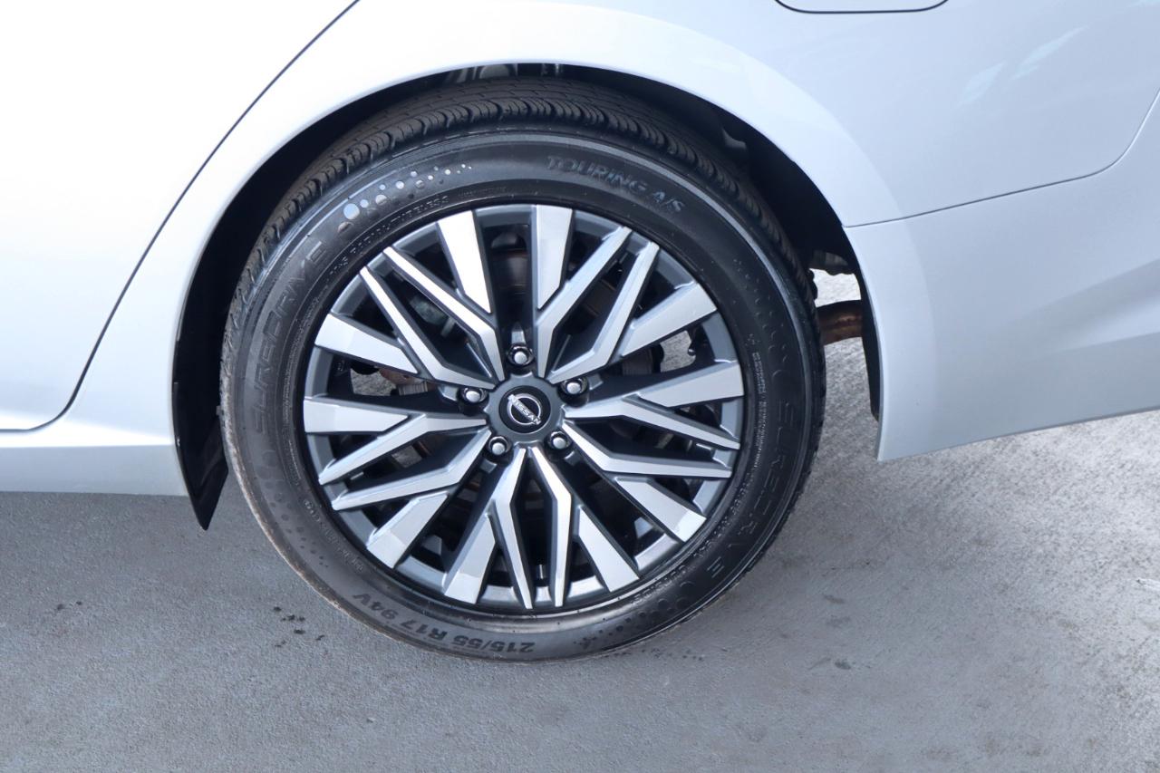 Nissan Altima 2.5 SV Sedan 2024