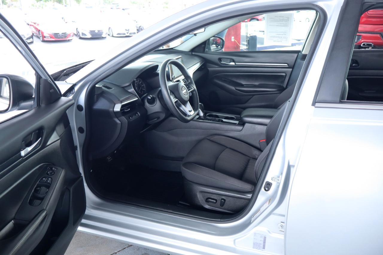 Nissan Altima 2.5 SV Sedan 2024