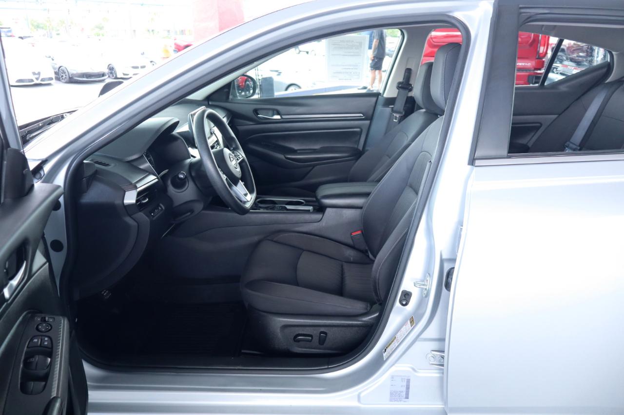 Nissan Altima 2.5 SV Sedan 2024