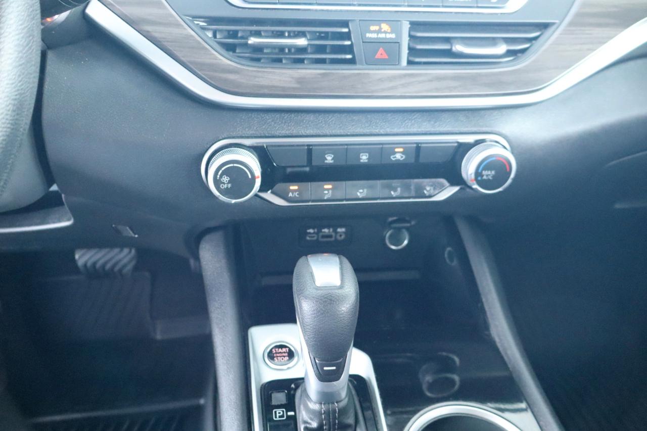 Nissan Altima 2.5 SV Sedan 2024