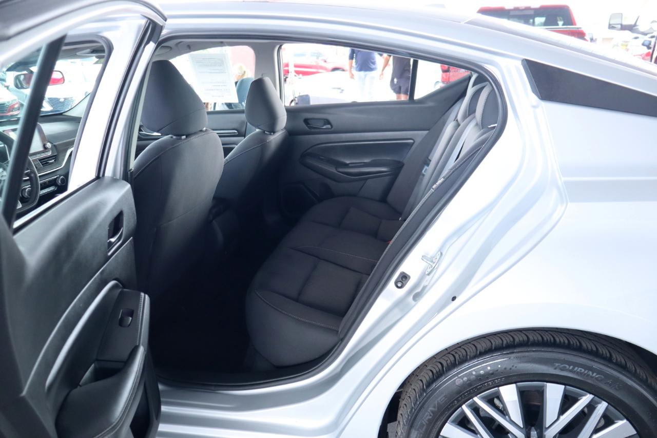 Nissan Altima 2.5 SV Sedan 2024