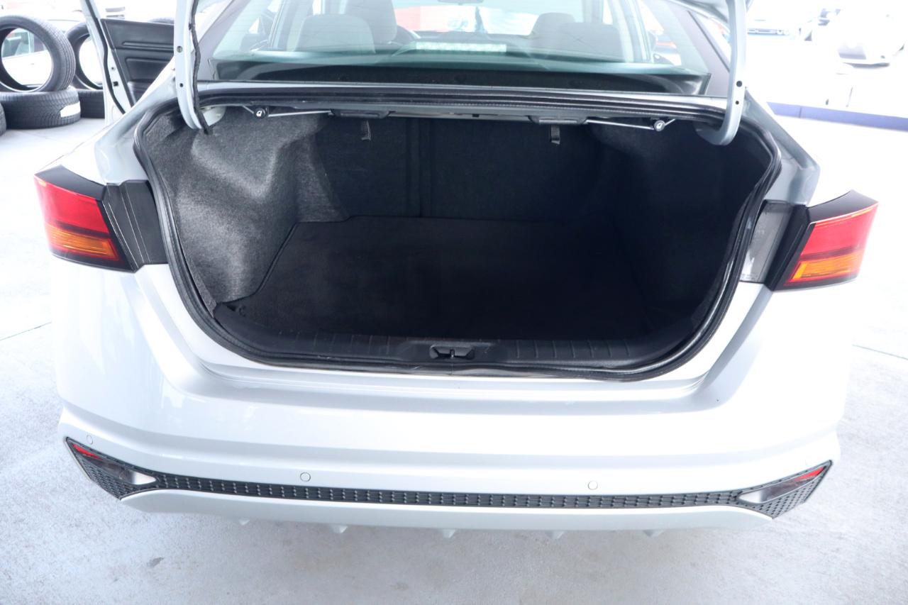 Nissan Altima 2.5 SV Sedan 2024