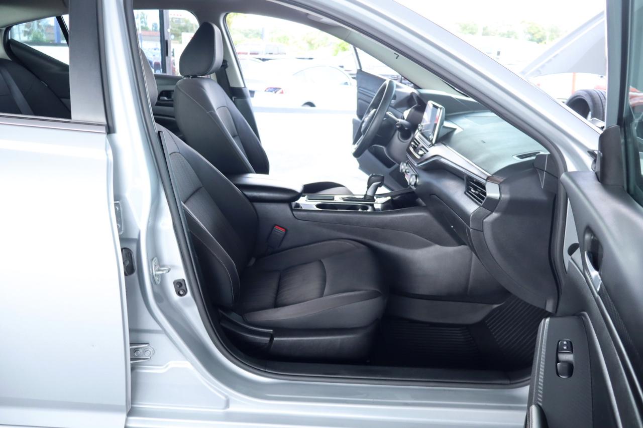 Nissan Altima 2.5 SV Sedan 2024