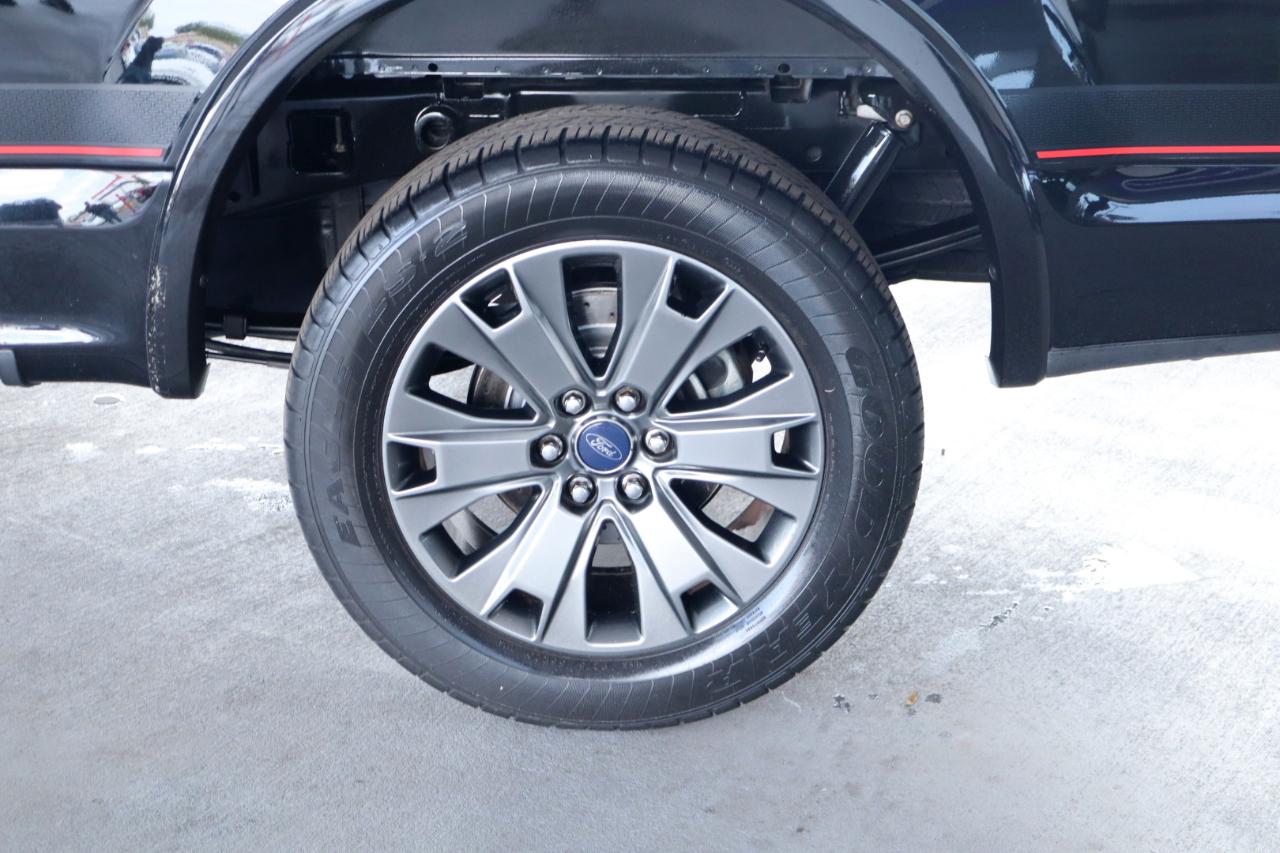 Ford F-150 2WD SuperCrew 157" Lariat 2016