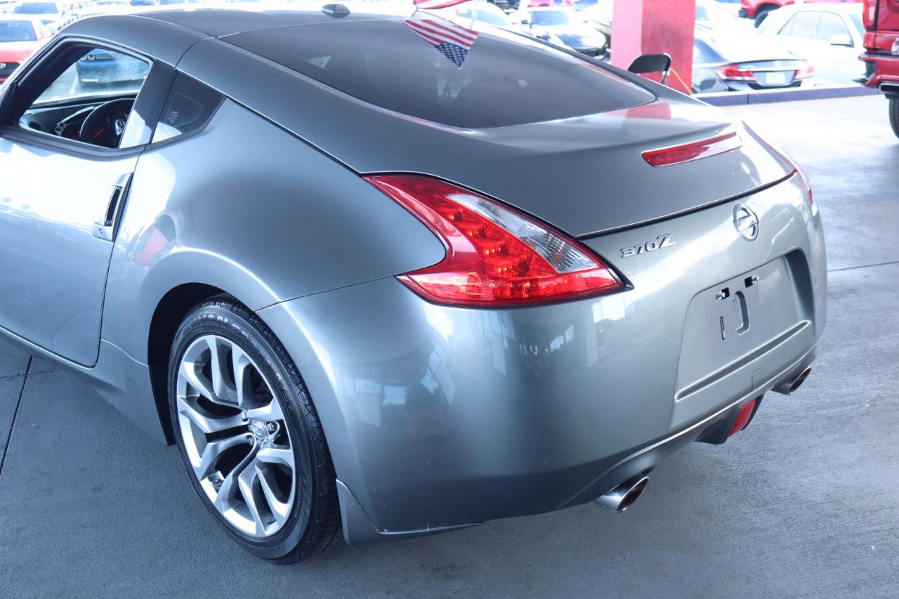 Nissan 370Z 2dr Cpe Auto Touring 2014