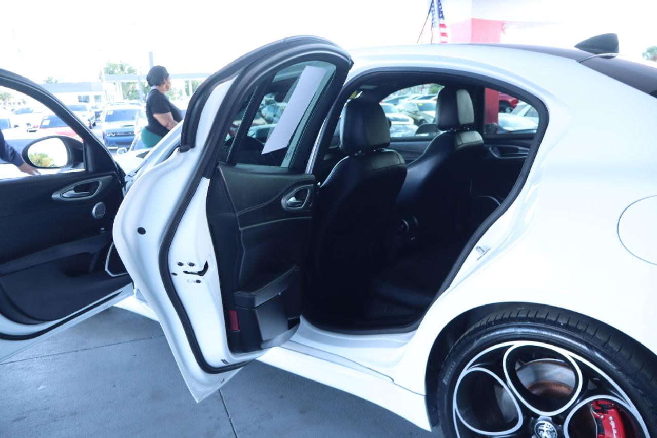 Alfa Romeo Giulia Ti RWD 2023