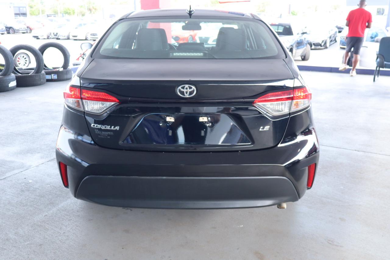 Toyota Corolla LE CVT (Natl) 2024