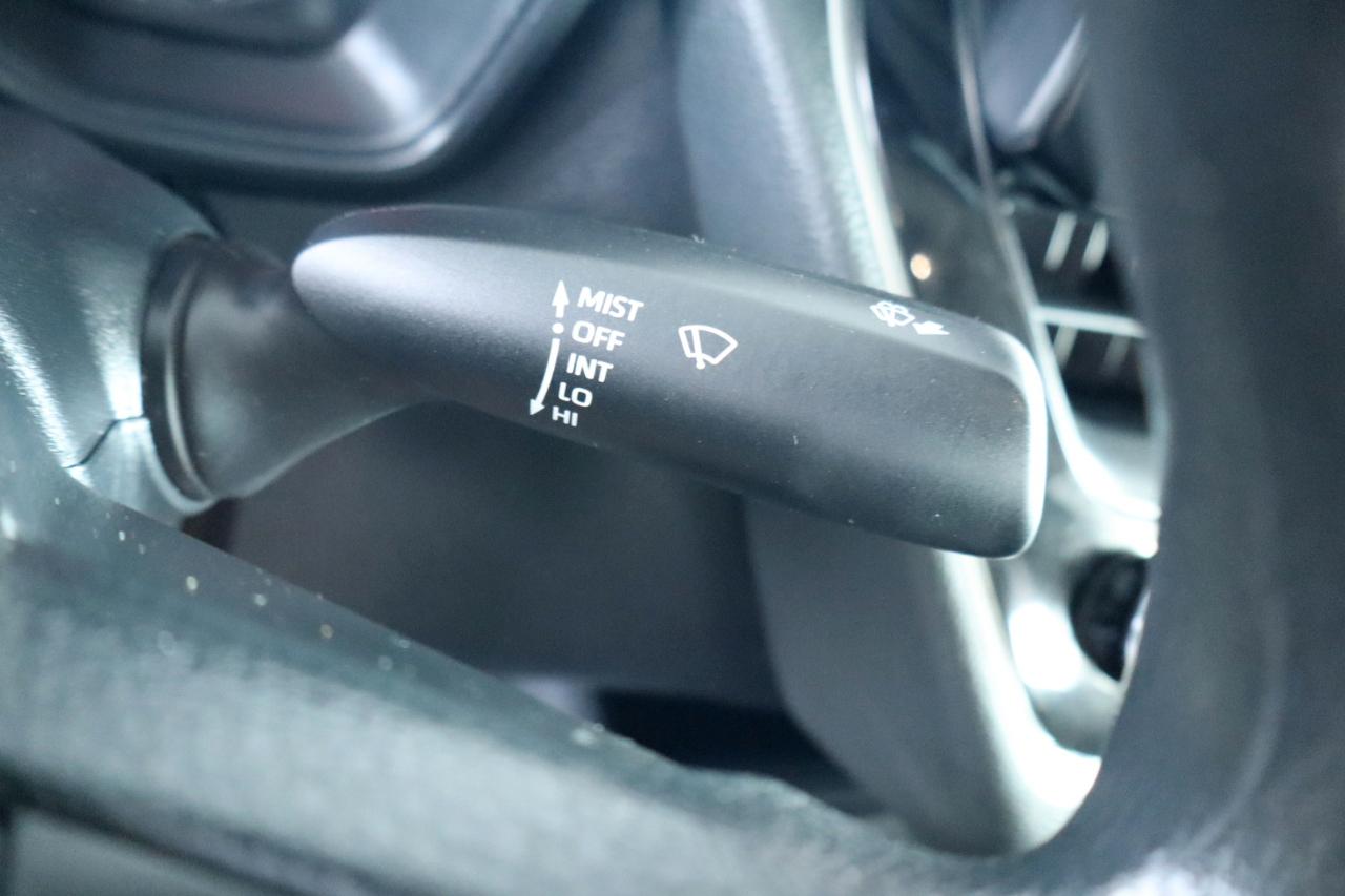 Toyota Corolla LE CVT (Natl) 2024
