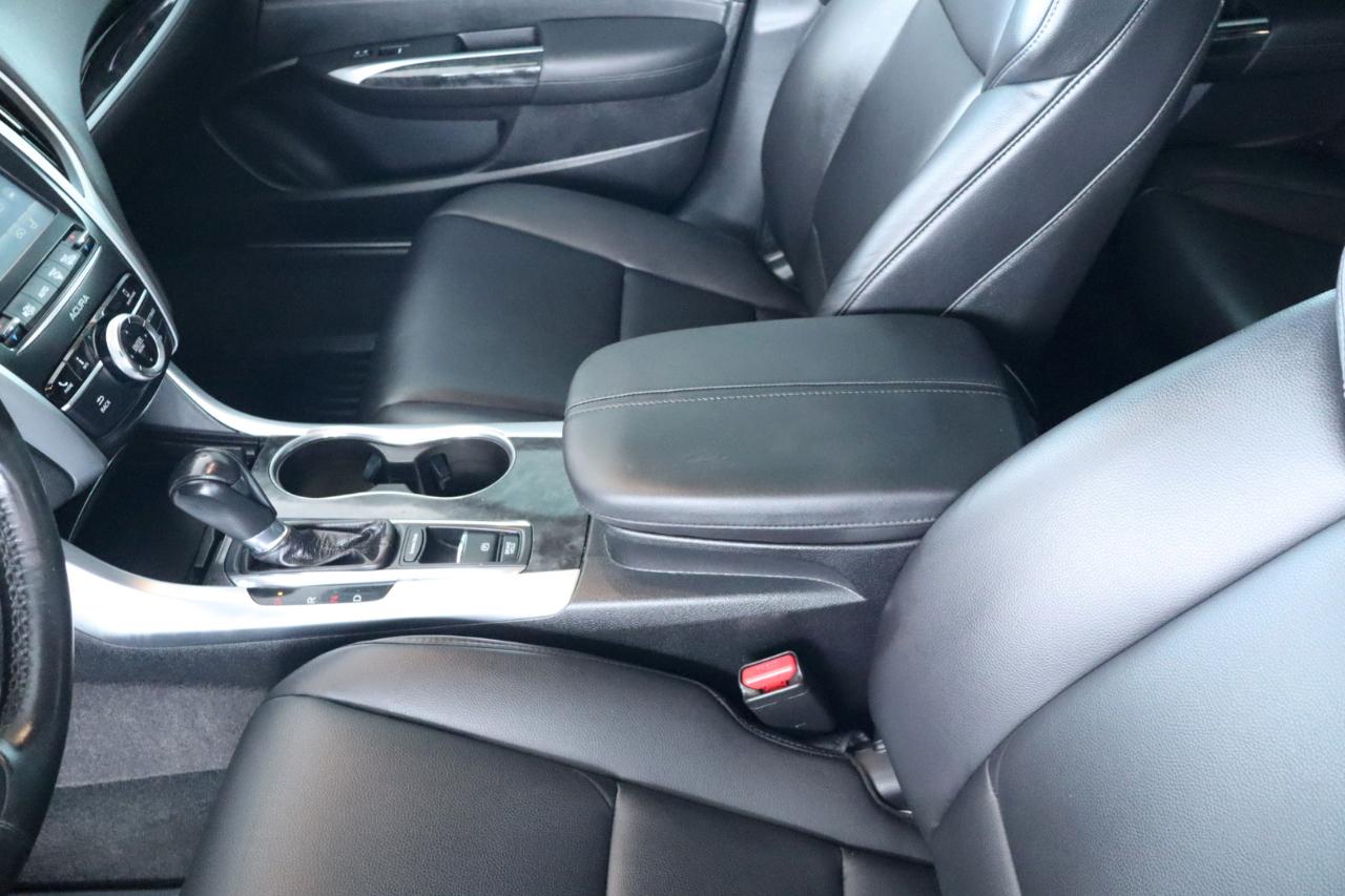 Acura TLX 2.4L FWD 2018