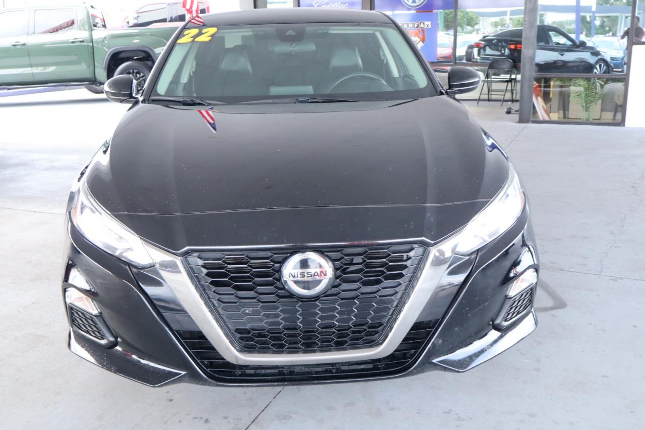 Nissan Altima 2.5 SR Sedan 2022