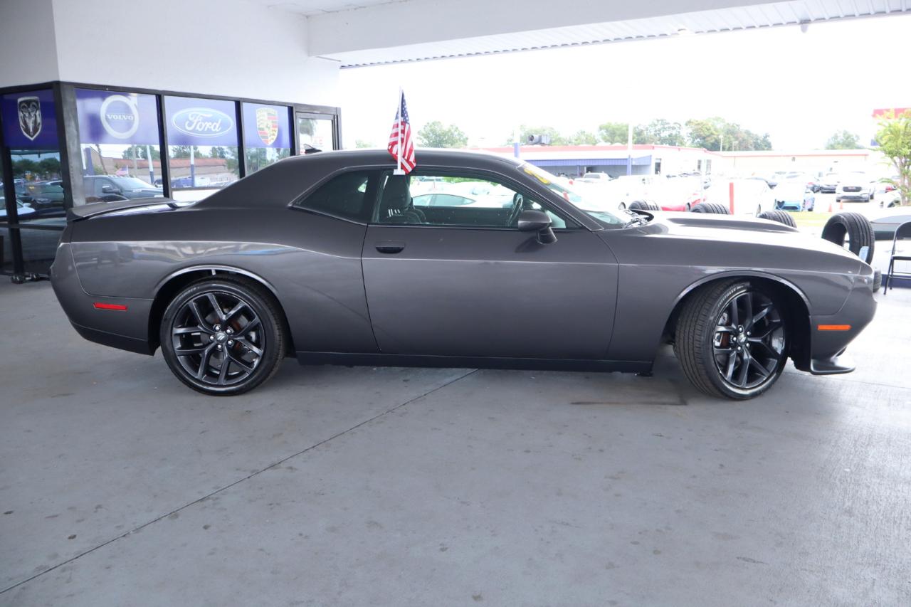 Dodge Challenger GT RWD 2022
