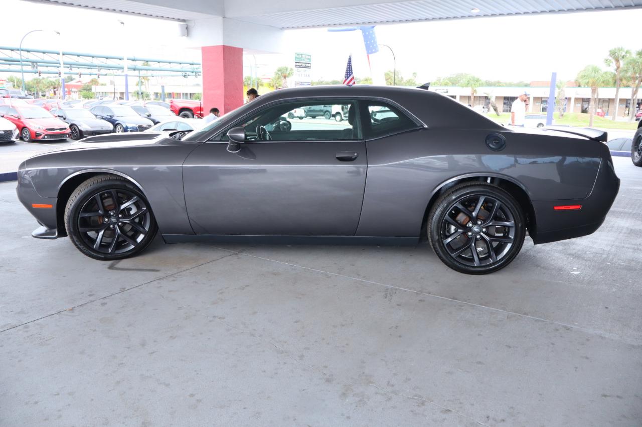 Dodge Challenger GT RWD 2022