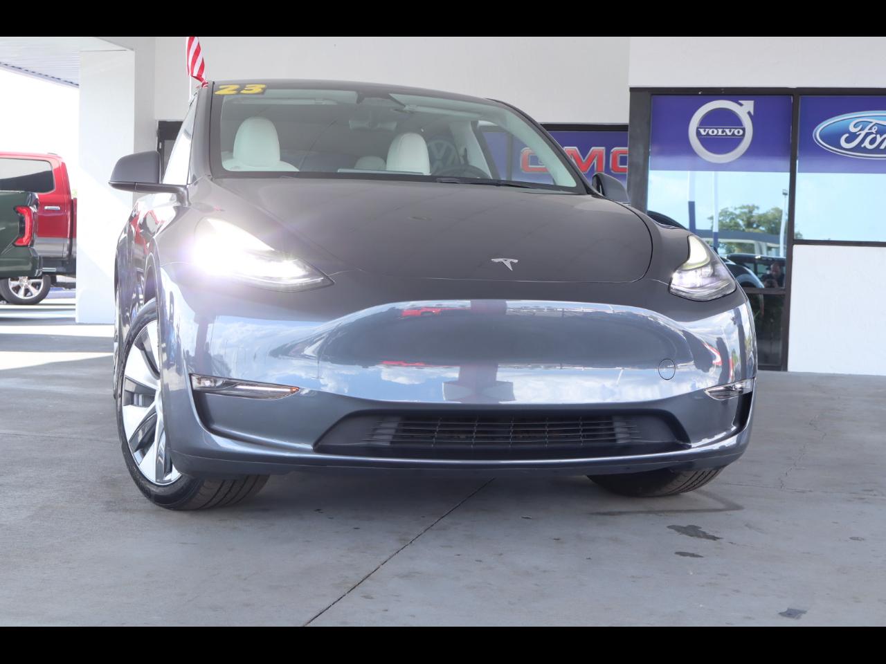 Tesla Model Y Long Range AWD 2023