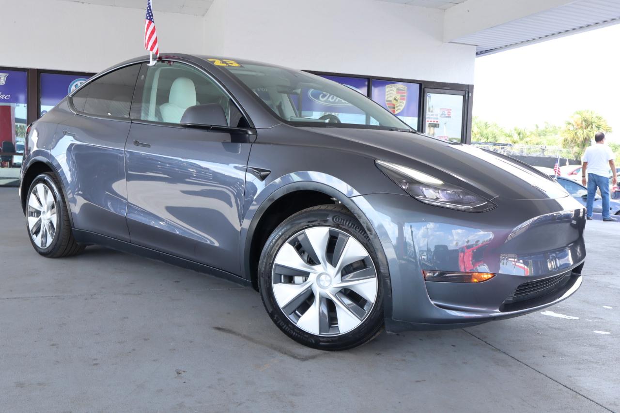Tesla Model Y Long Range AWD 2023