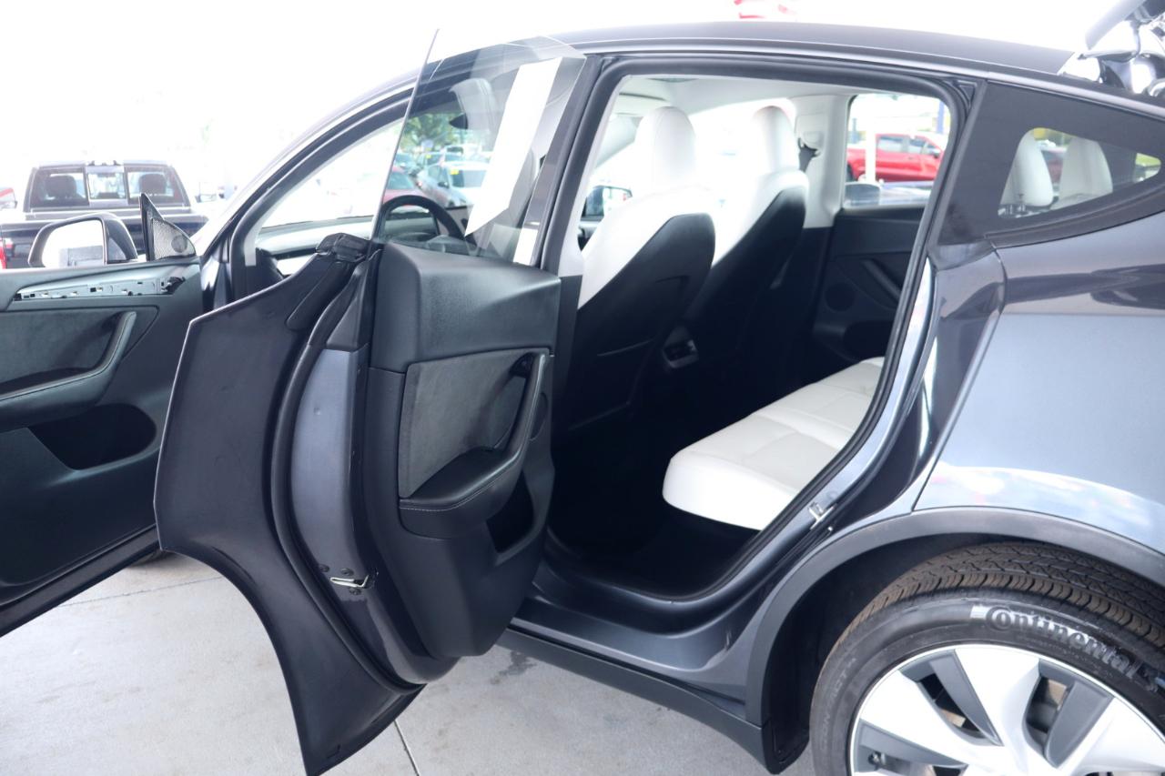Tesla Model Y Long Range AWD 2023