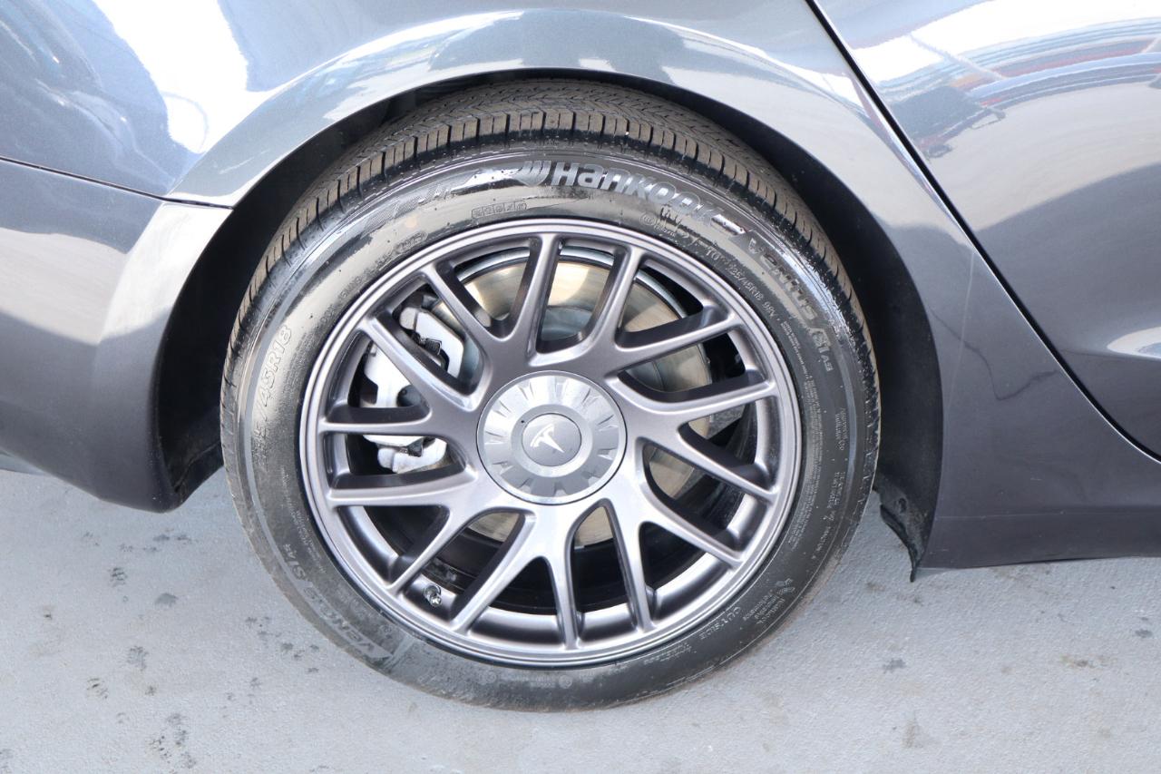 Tesla Model 3 RWD *Ltd Avail* 2024