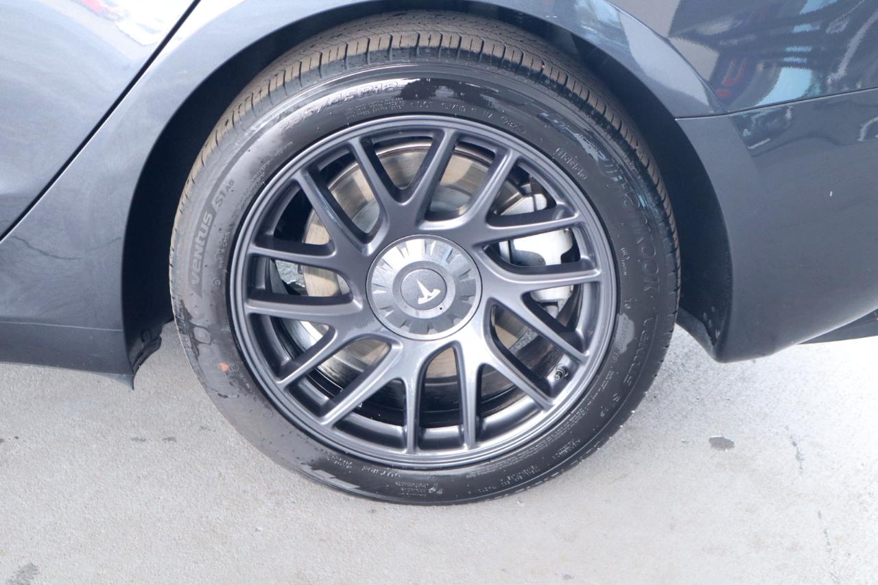 Tesla Model 3 RWD *Ltd Avail* 2024
