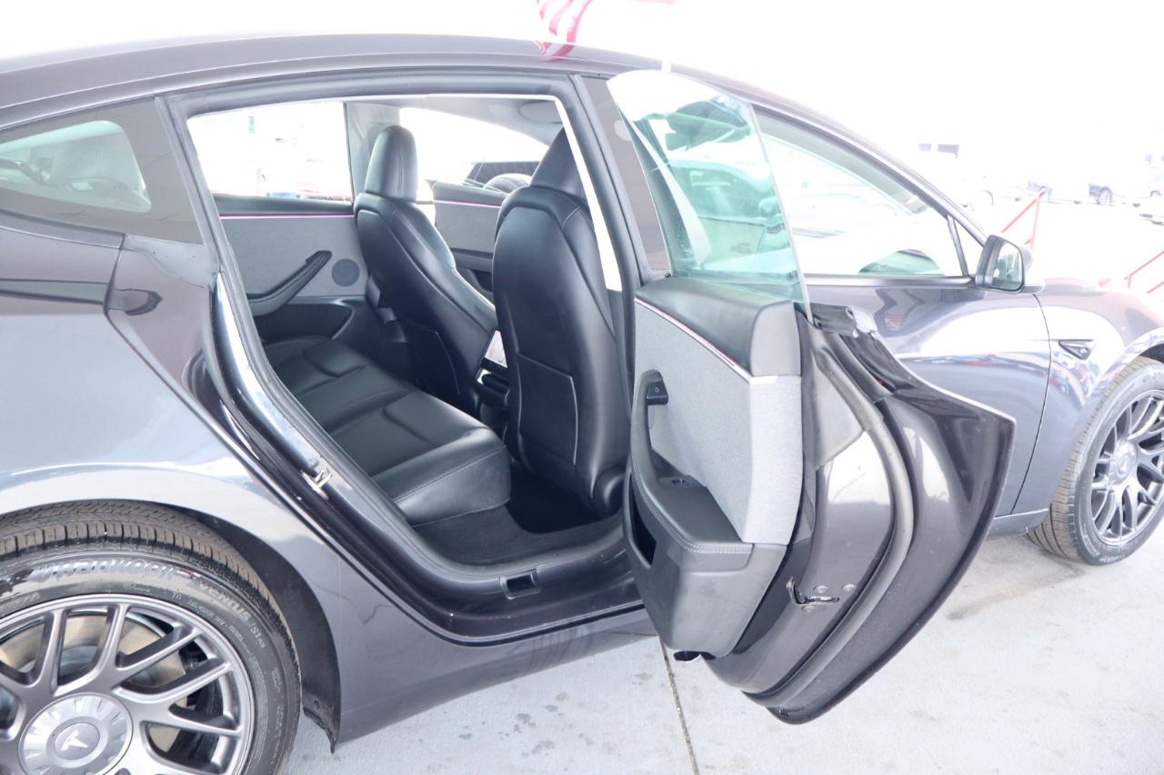 Tesla Model 3 RWD *Ltd Avail* 2024